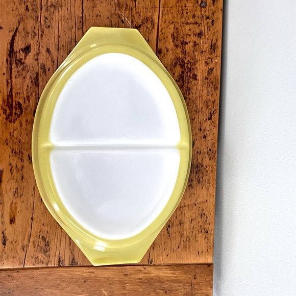 Vintage Pyrex Daisy Green Divided Ovenware Dish With Lid 1.5 Qt - Picture 13 of 16